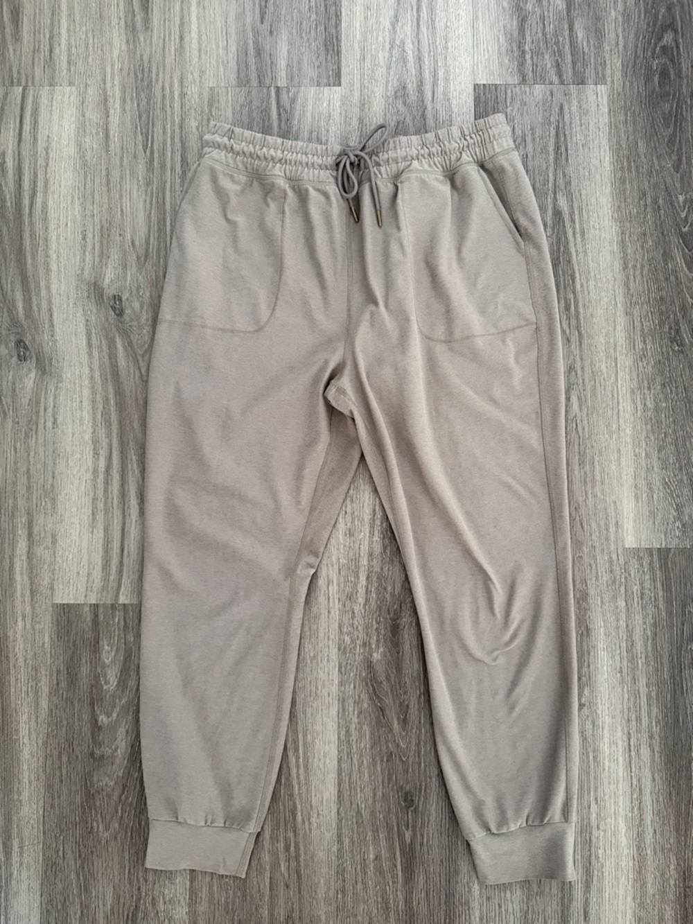 Beyond Yoga Women's Taupe Jogger Pants Size Medium Relaxed fit Baggy Sweatpants